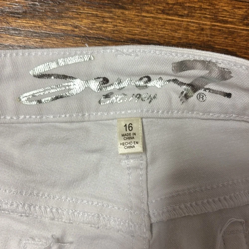 Seven7 White Denim Shorts "Weekend Shorts" Size 16 - Picture 2 of 9